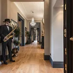 Mega Royal Suite