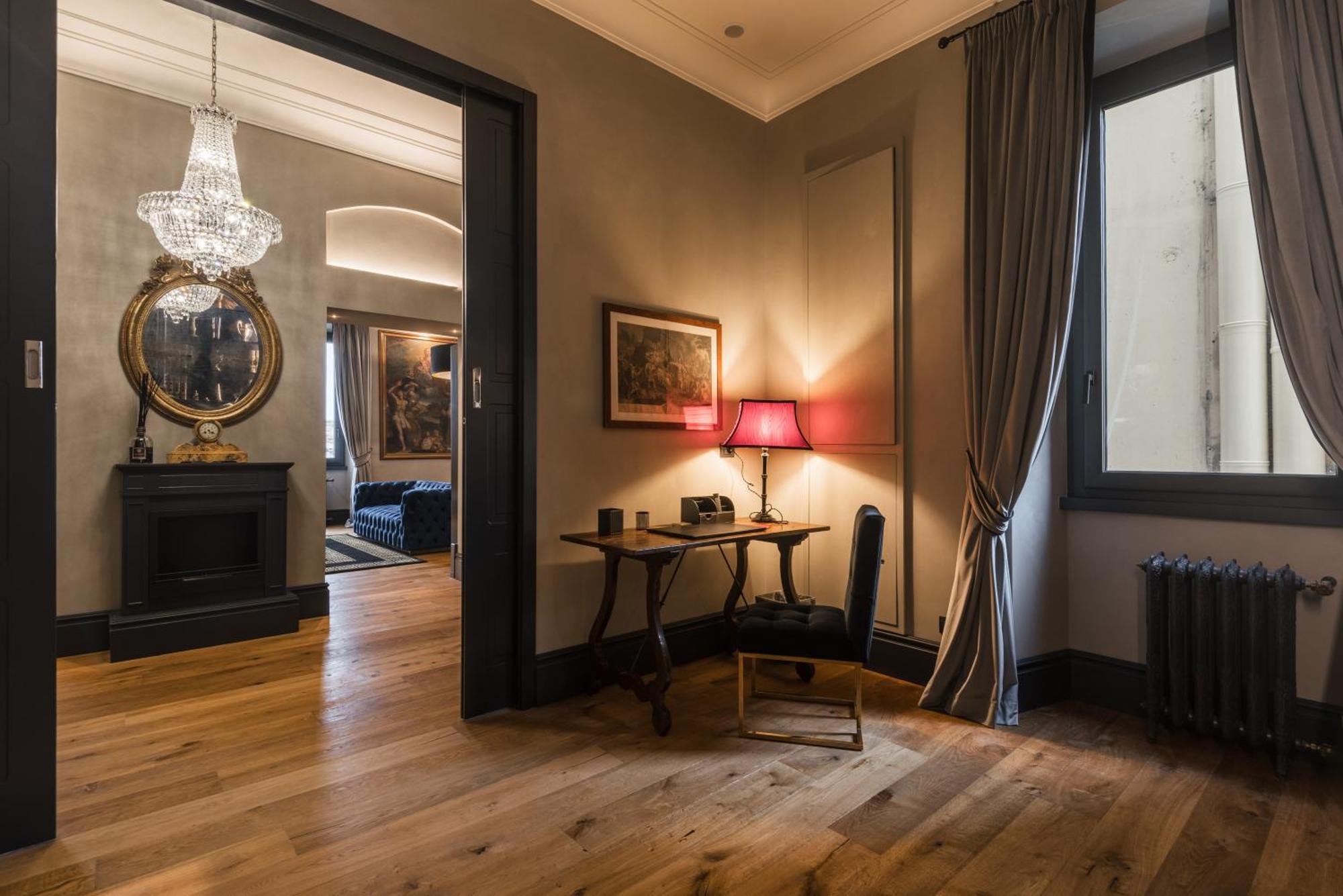 Apartment Mega Royal *